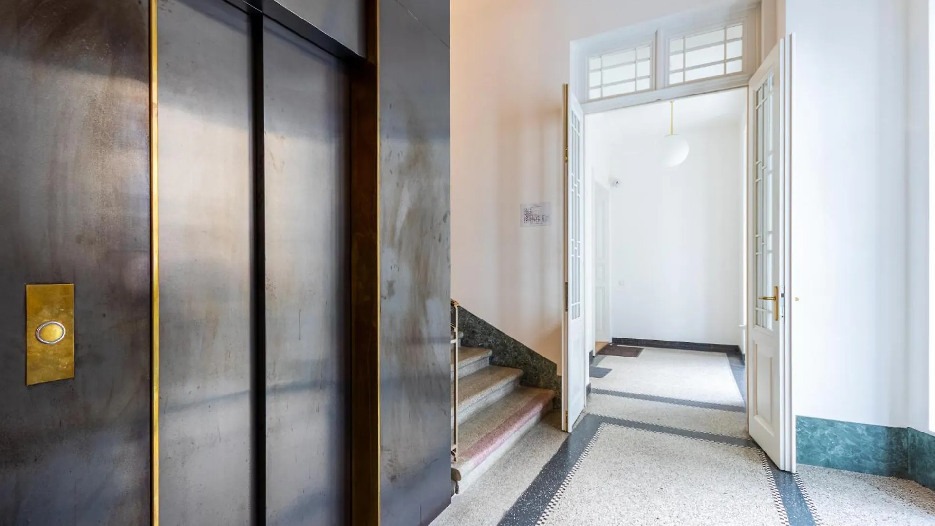 Central Luxury Yacht-Style Old Town Praga Apartamento